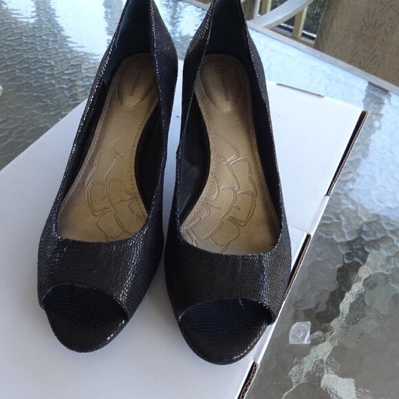 Giani Bernini Soria open toe pumps black snake print size 8.5 m. 2" heels - Picture 1 of 11